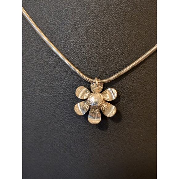 925 Sterling Snake Chain Pink Pearl Flower Pendant 18" Necklace - Picture 3 of 7